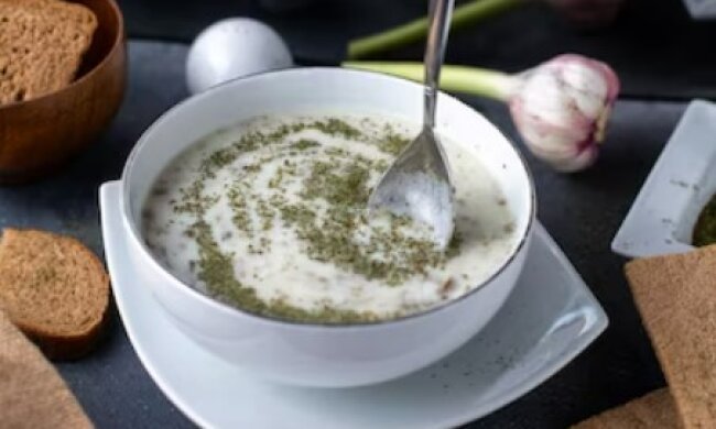 Часниковий соус. Фото Freepik