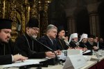 Порошенко нагородив трьох митрополитів ПЦУ