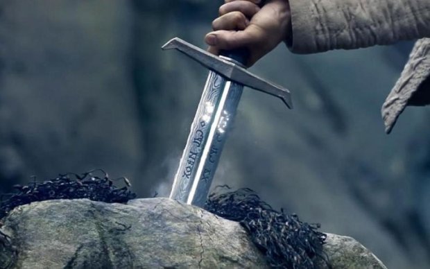 Легендарные мечи Средневековья: холодная сталь и горячая кровь