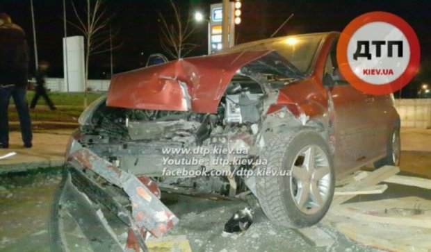 В Киеве пьяный генерал на Land Rover протаранил Ford и пытался сбежать (фото)