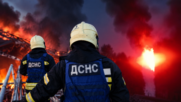 Пожежа в квартирі на останньому поверсі дев'ятиповерхівки в центрі Дніпра