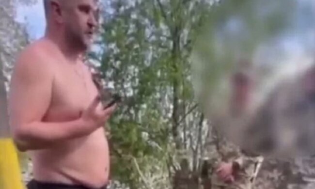 Пьяный руководитель Деснянского ТЦК. Фото: из сети