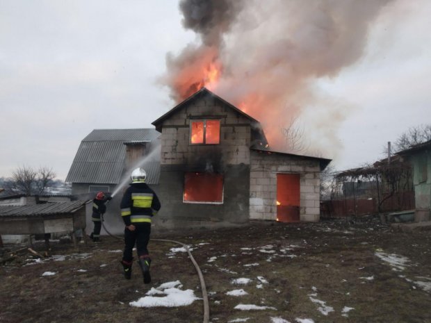 Відплата за допомогу: селяни жорстоко розправилися із пожежними, які врятували їх від полум'яного пекла