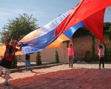 У Кіровограді встановили священний вірменський хрест (фото)