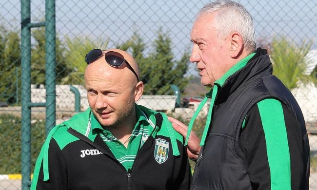 Менеджер Карпат обматерил фанатов и подал в отставку: видео 18+