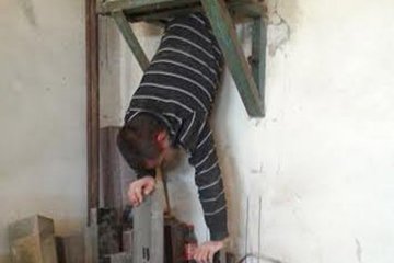 На Херсонщині п'яний акробат застряг у вентиляційній шахті