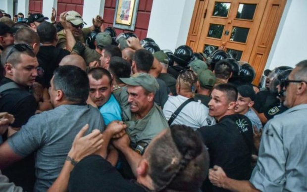 Компенсация жертвам или подкуп: одесские активисты шокированы поступком власти