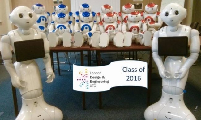 Британських школярів навчатиме робот