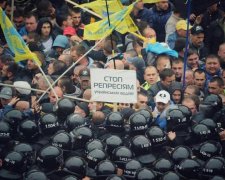 Почерк Януковича: силовики жорстоко розігнали євромайдан під Радою