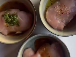 Маринади для курки, кадр з відео