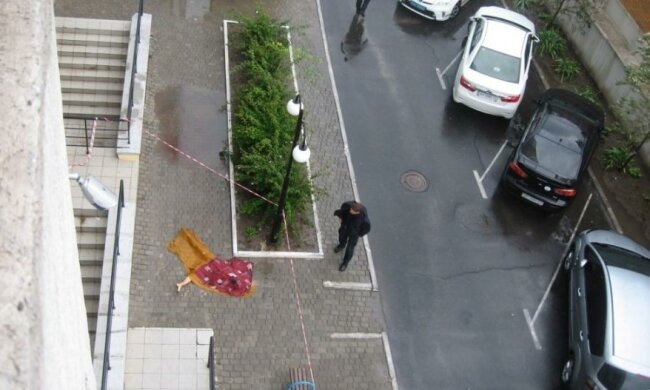 Одесситка выпала с 25-го этажа