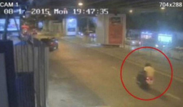 Двоє підозрюваних у вибуху в Бангкоку здалися поліції