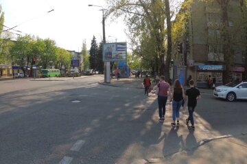 У Дніпрі красуня без ніг підкорила посмішкою усе місто - радіє життю, попри всі випробування