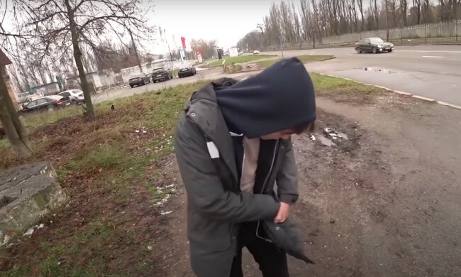подросток, скриншот из видео