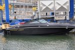 Британська верф випустила шикарний люксовий катер Luxman Bullet (фото)