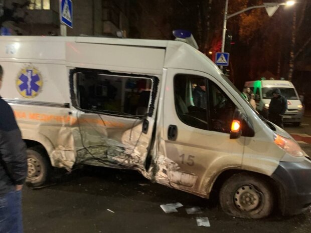 ДТП у Чернівцях, фото: molbuk.ua