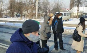 У Полтаві перекрили трасу, кадр з відео