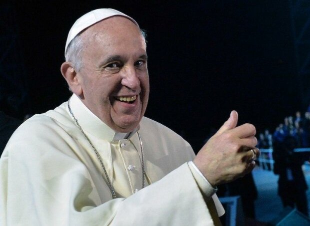 Папа римский разрешил: удовольствия от еды и секса оказались божественного происхождения