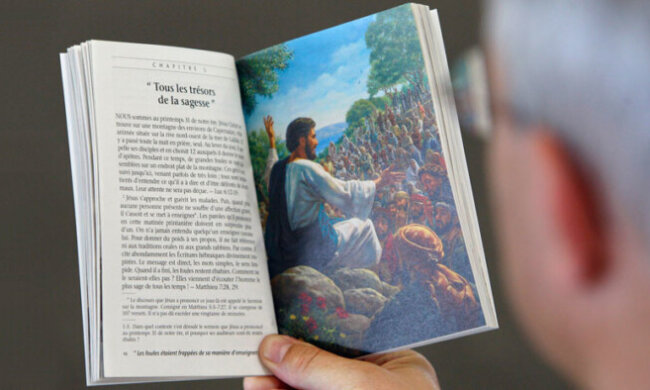 Свідки Єгови, фото з вільних джерел