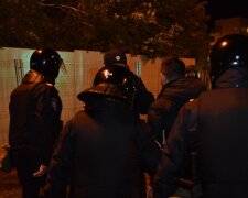 Озверевший любовник искупал возлюбленную в бензине и бросил спичку: драма попала на видео