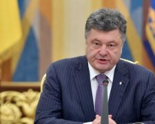 Порошенко анонсировал принятие закона о восстановлении целостности Украины