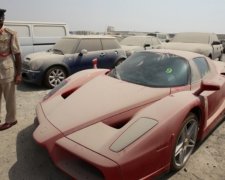 Інтерпол не дає поліції продати конфіскований Ferrari Enzo
