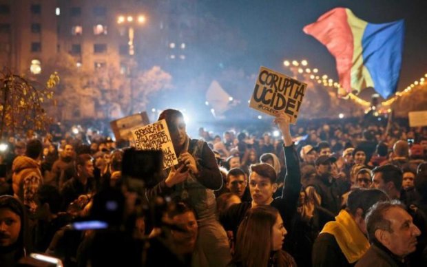 Массовые протесты в Румынии: сотни пострадавших