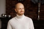 Полуголый Влад Яма стал на колени перед Лесей Никитюк: даже жены не постеснялся