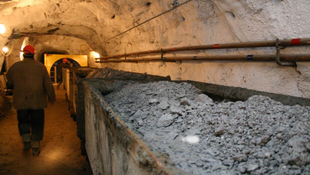 Под Днепром в шахте погибла женщина, очевидцы посидели от увиденного: "Тело нашли в..."