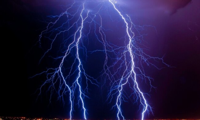 У Венесуелі блискавки б'ють 297 днів на рік 