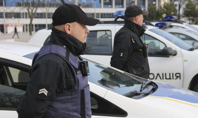 Украинские копы спасли горе-суицидника: видео