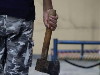 Полиция возле школы в Халупках