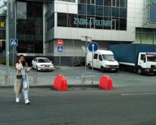 У центрі Києва розверзлася земля