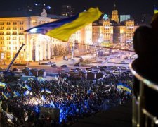 День достоинства и свободы 2017: история и традиции праздника