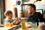 Дмитро Шепелєв з сином, скріншот