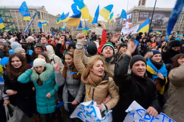 Консул рассказал, кому из украинских политзаключенных хуже всего: тотальная слежка, табу на Бога и никакой медицины