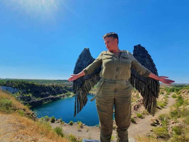 Савченко з крильцями "облетіла" Україну, мережа в екстазі: "Надя-орел"