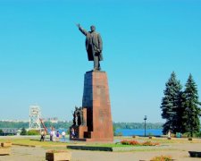 У Запоріжжі хочуть зробити з пам'ятника Леніну статую Тарасу Шевченку