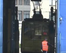 Дезинфекция общественного транспорта в Киеве, скриншот: 24канал