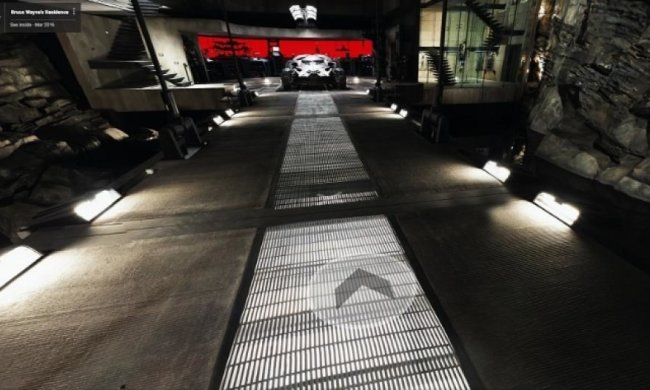 Google дозволяє прогулятись у маєтку Бетмена