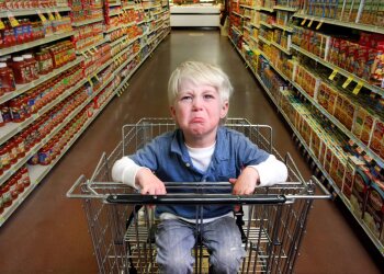 Дитина в магазині. Фото з відкритих джерел