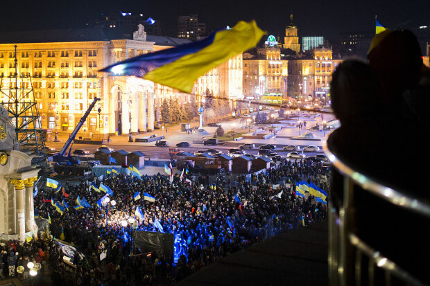 В Киеве назревают массовые митинги, силовики на "низком старте": "Дойдем до Президента"