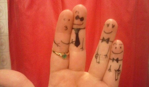 Забавные человечки и их эмоции на кончиках пальцев (фото)