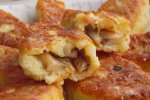 Картопляні зрази з грибами: рецепт для всієї родини
