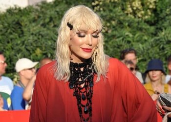 Монро, facebook.com/monroe.diva