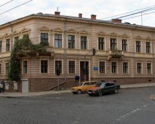 У Києві замінували одразу три суди