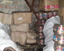 Херсонські тюремники відбирають їжу у зеків