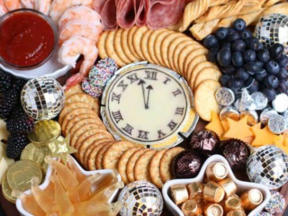 Новорічний стіл, зображення з вільних джерел