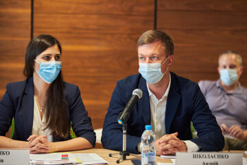 Андрей Николаенко и Галина Янченко
