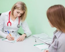 Діти вигідніші: скільки за українців отримуватимуть лікарі 